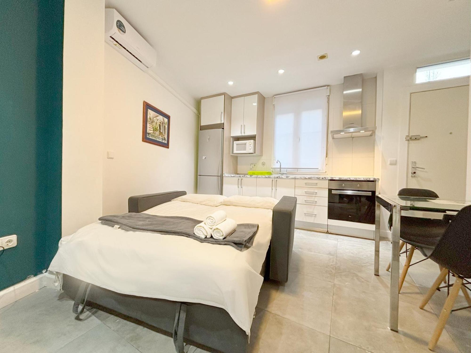 Appartamento Luminoso, Con Patio Y Buena Zona Madrid Esterno foto